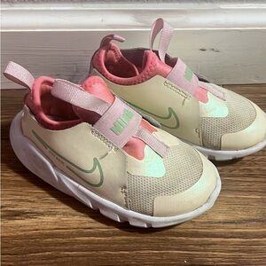 Toddler Nike size 8